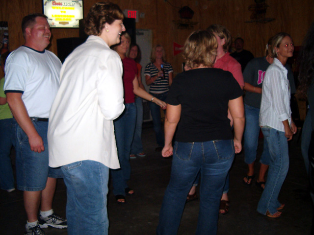 dancing_to_average_joe